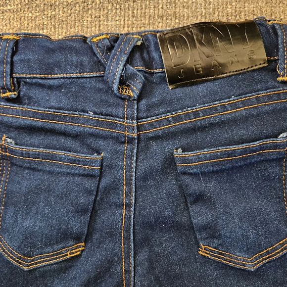 DKNY Girls 3T Jeans Blue with Gold Stitching Roll Up Hem - Picture 5 of 5
